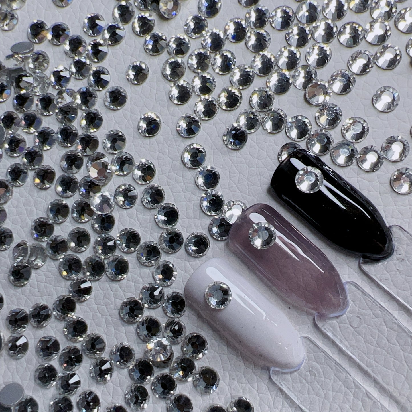 Classical Flat Diamonds